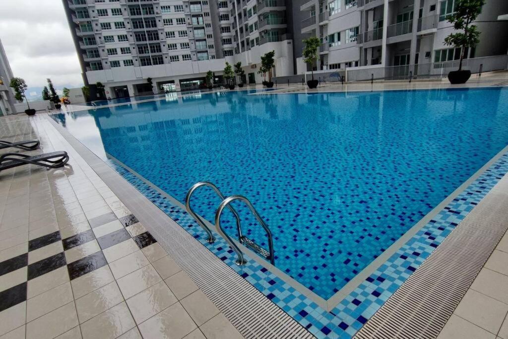 10A Yolo Budget Condo Куала-Лумпур Экстерьер фото